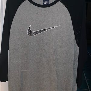 Men’s Nike shirt